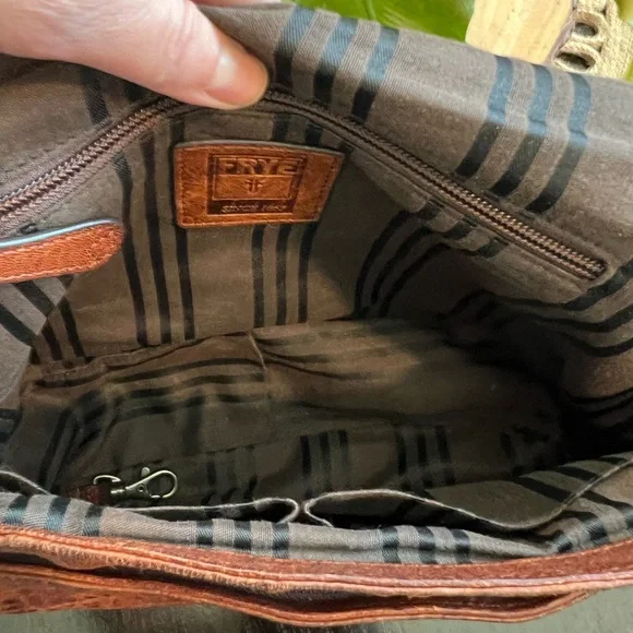 Frye Becca crossbody - Picture 8 of 11